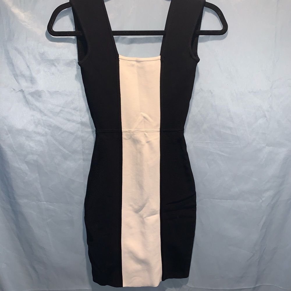 bcbgmaxariza black and white body con dress xxs